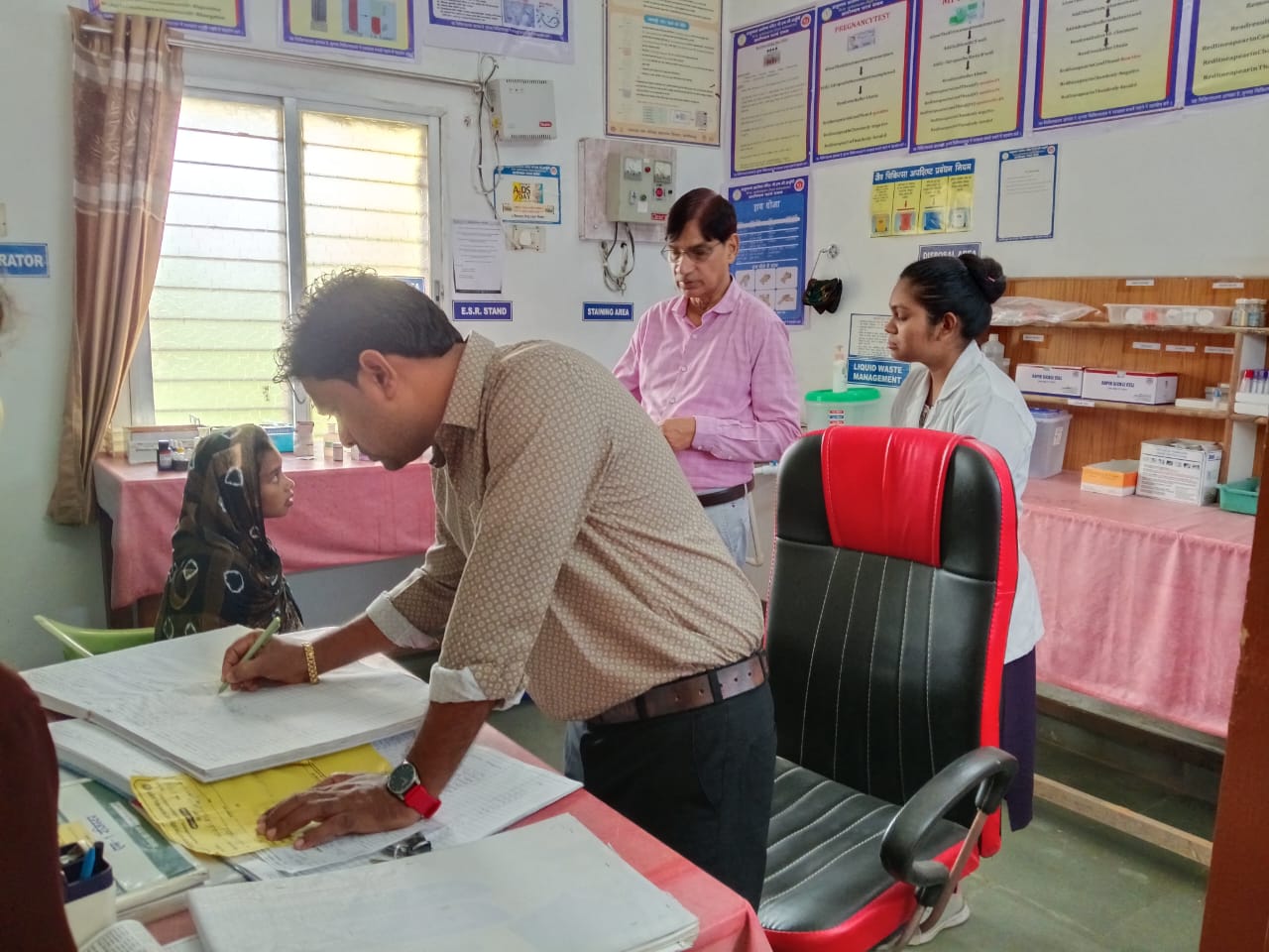 सीएमएचओ ने पीएचसी अर्जुनी में प्रधानमंत्री सुरक्षित मातृत्व अभियान का किया निरीक्षण…