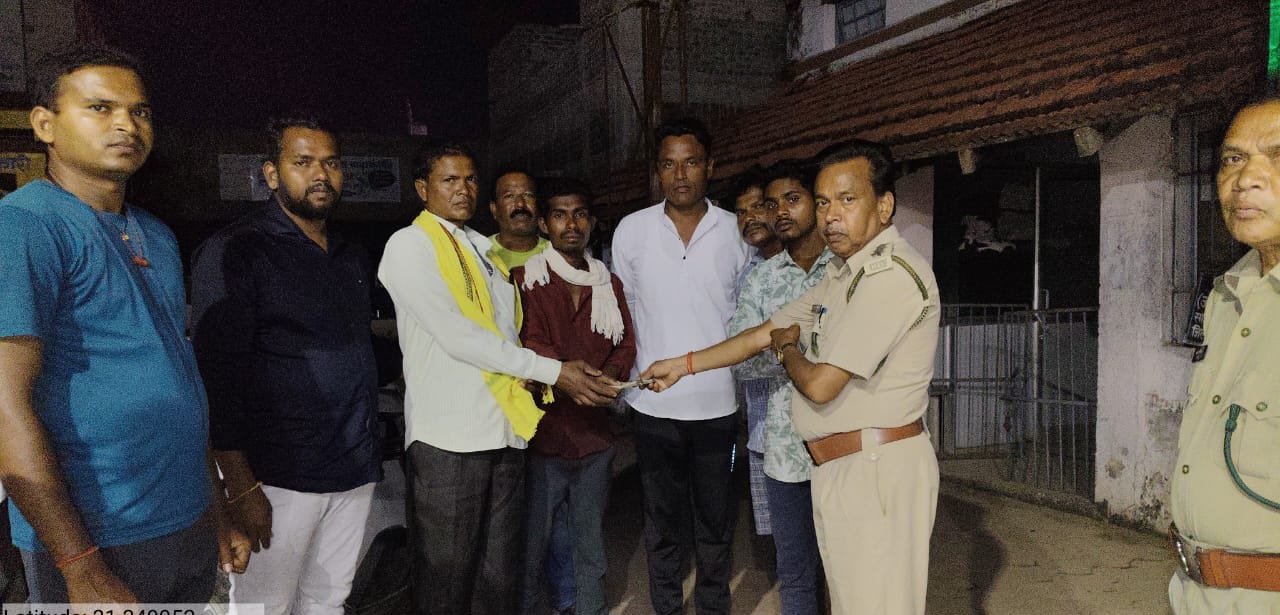 हाथी के हमले में एक ग्रामीण की मृत्यु,मृतक के परिजन को वन विभाग ने दी तात्कालिक सहायता राशि…