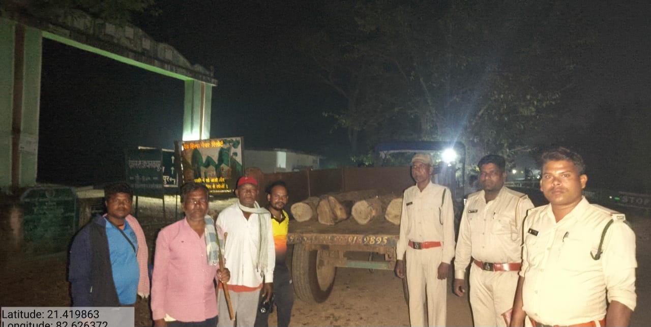 वन विभाग की कार्रवाई,अवैध सागौन लकड़ी परिवहन करते आरोपी गिरफ्तार,एक ट्रेक्टर जब्त…